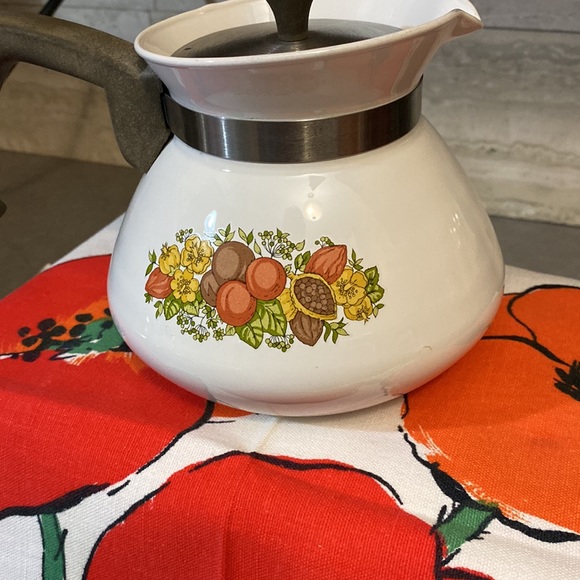 Vintage Corningware Spice of Life tea pot - Picture 3 of 6